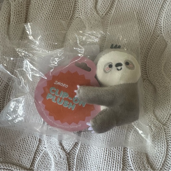 Smoko Sloan Sloth Clip On Plush - Picture 2 of 5